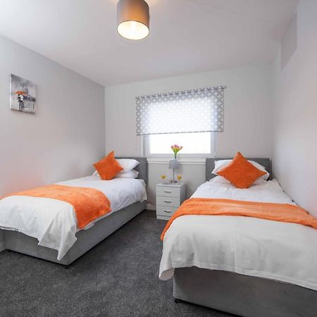 Premier - Wishaw En-Suite Apartment Luaran gambar