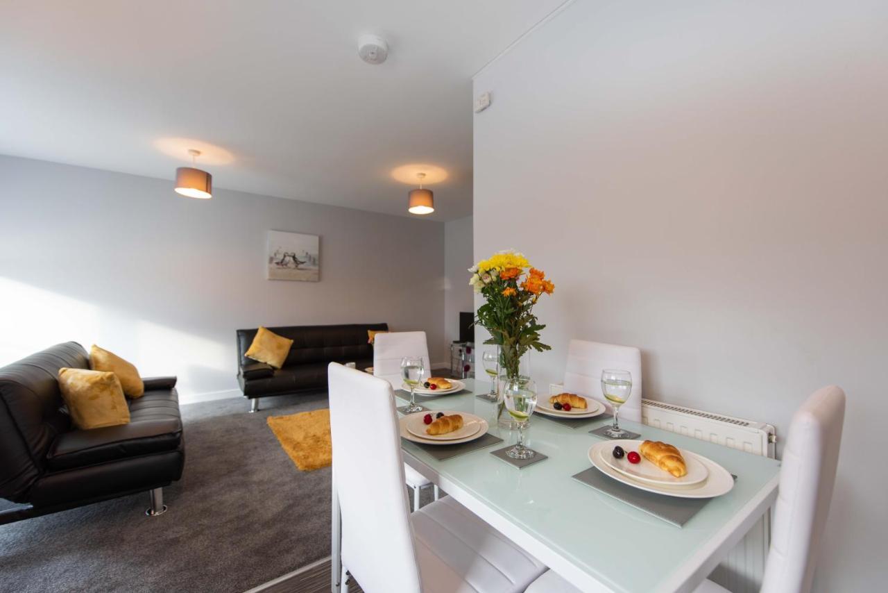 Premier - Wishaw En-Suite Apartment Luaran gambar