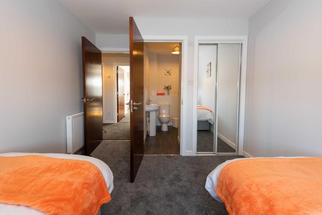 Premier - Wishaw En-Suite Apartment Luaran gambar
